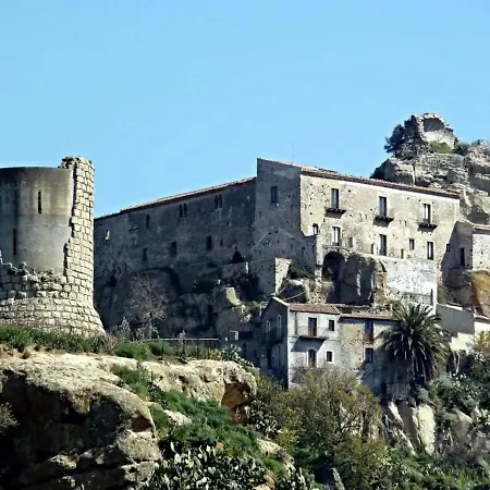 Casa Tuccari * קסטיליונה די סיציליה