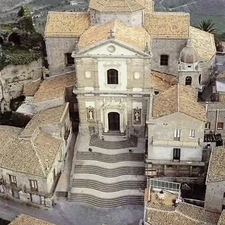 Casa Tuccari דירה *
